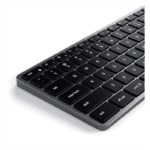 ساتيشي - لوحة مفاتيح أكس ٣ رفيعة بإضاءة خلفيّة وتقنيّة بلوتوث