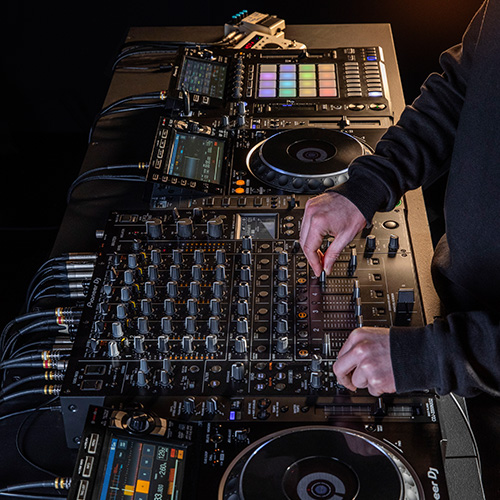 DJM-V10 06