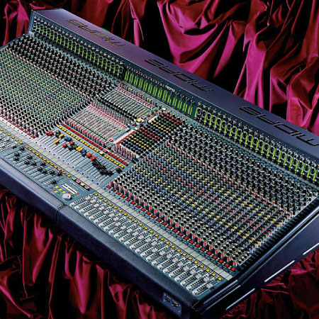 XR12 05